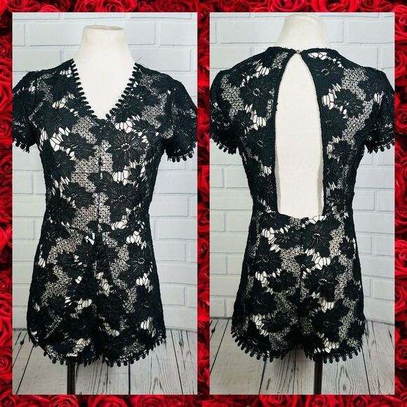 The Clothing Co. Black Lace w/ White Underlay Short Sleeve Open Back Romper - M - Picture 1 of 8